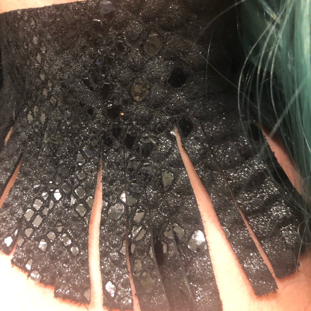 Dark mermaid leather fringe choker - Picture 10 of 10